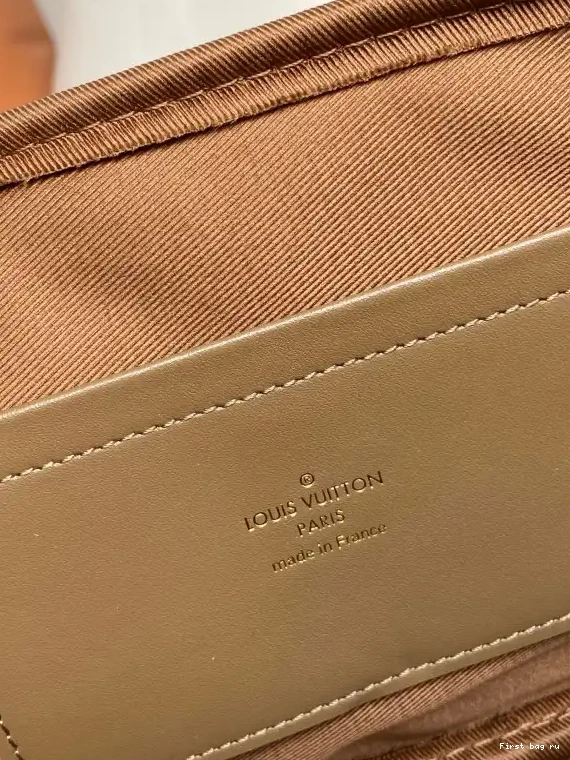 First bag ru VUITTON CROSSBODY UTILITY LOUIS 0513